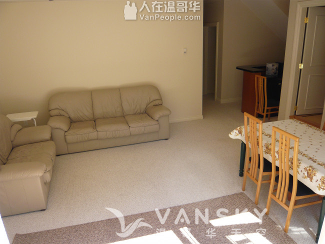 230903213050_Living Room 1.jpg